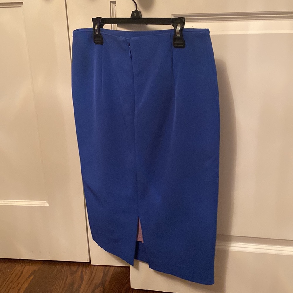 Skirt - Picture 2 of 2
